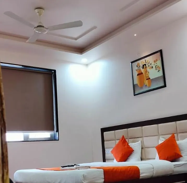 Hotel Raviraj Palace-1